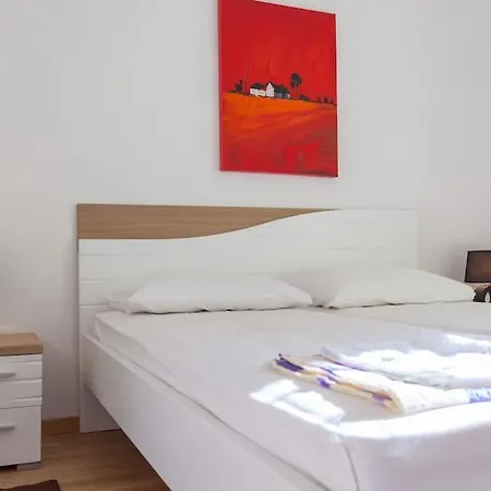 Redcoral-apartment In Center Apartmán *